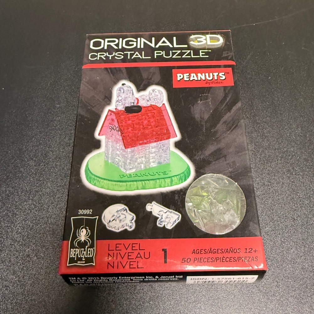 Bepuzzled Peanuts Snoopy Doghouse 3D Crystal Puzzle 50 Piece Level 1 30992 J11